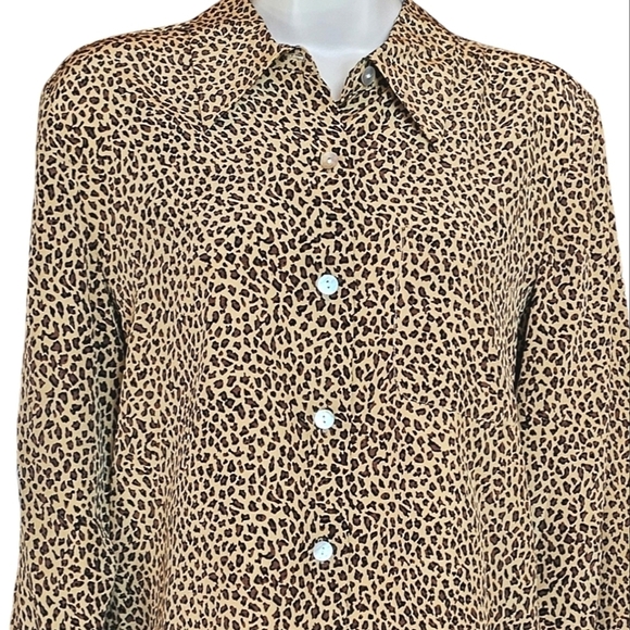 Spencer Jeremy Petites 100% Silk Leopard Print Long Sleeve Button-Down Blouse MP - Picture 2 of 10
